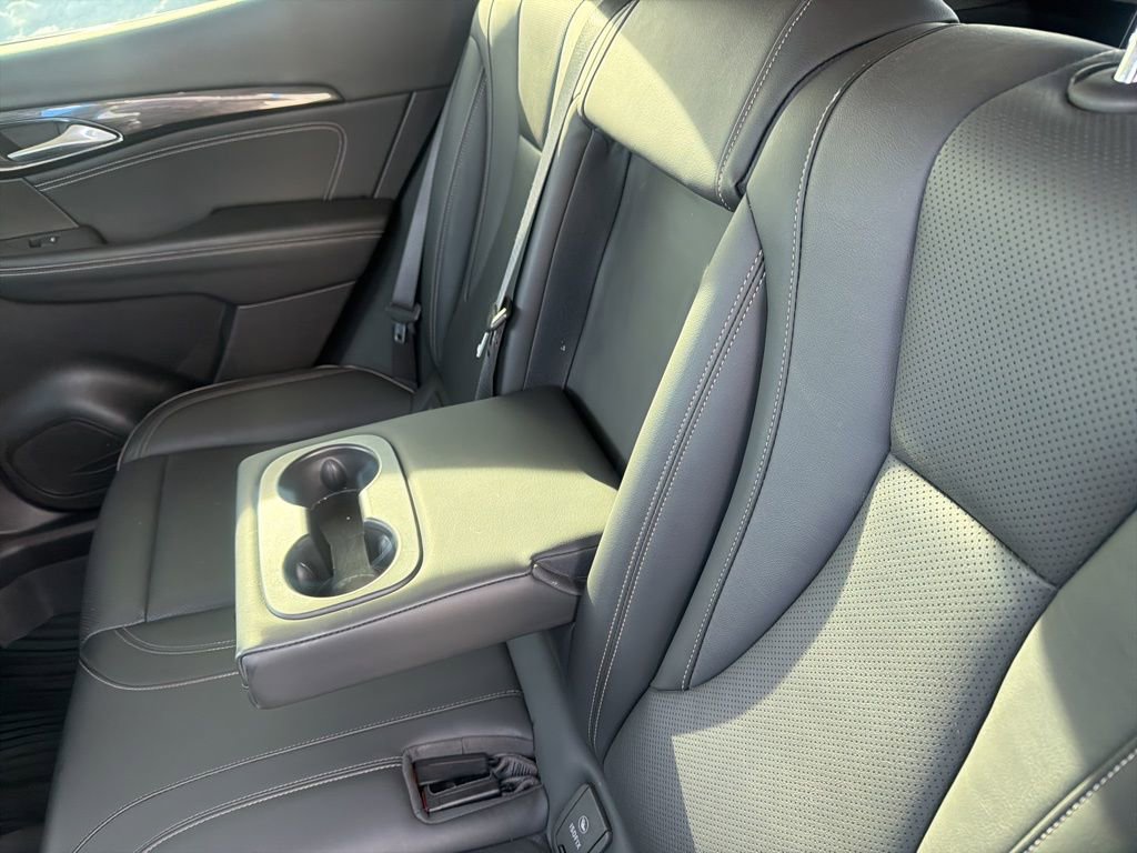 Used 2023 Buick Envision Essence FWD image 19