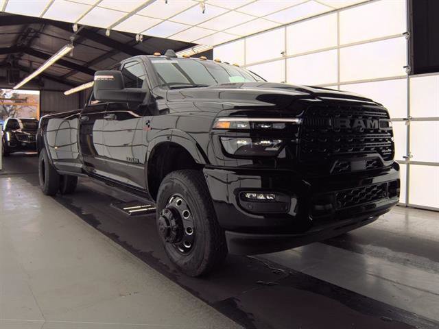Used 2025 RAM 3500 Limited image 4