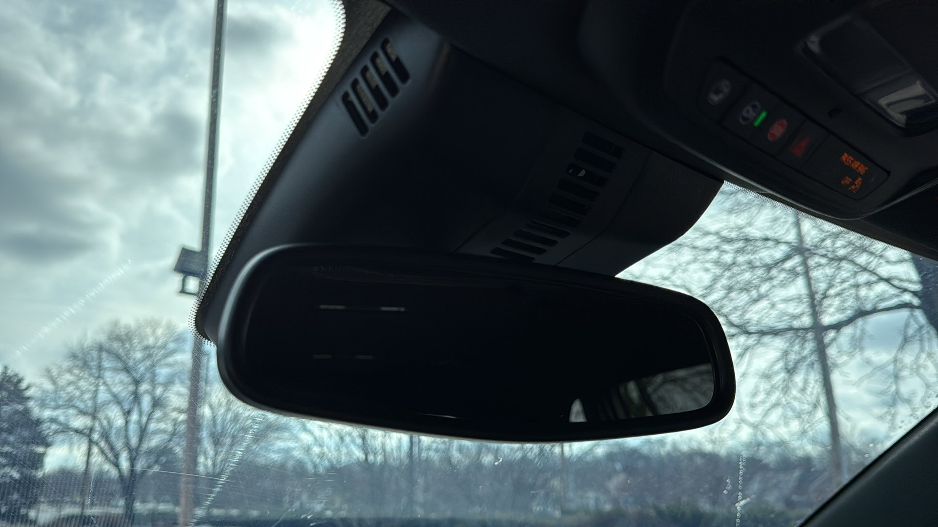 Used 2025 Buick Enclave Preferred image 26