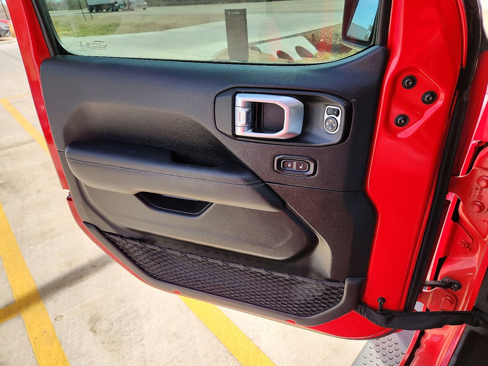 Used 2020 Jeep Wrangler Unlimited Sahara image 12