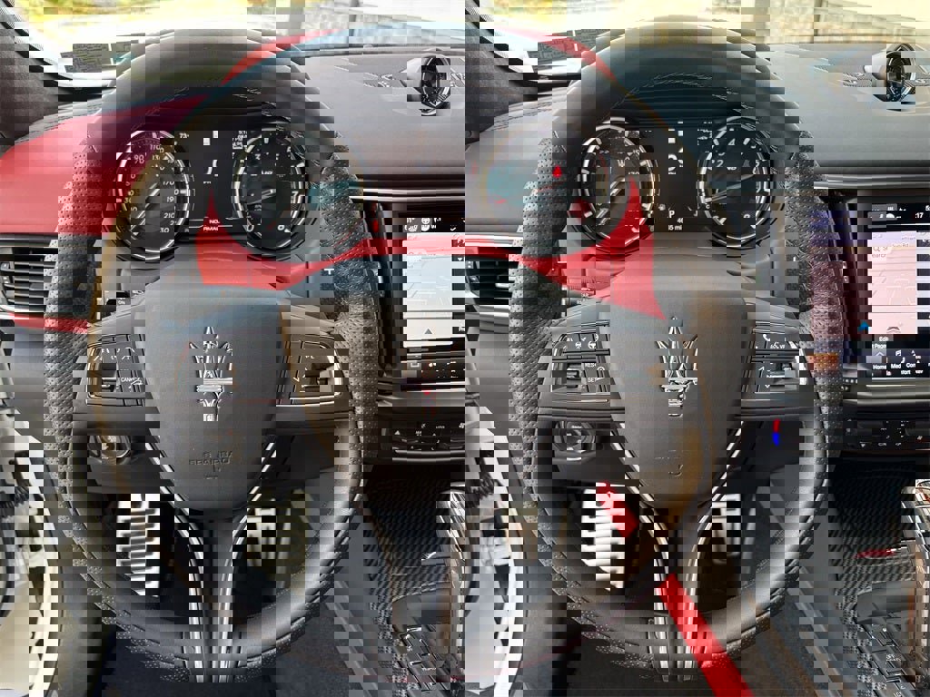 Used 2023 Maserati Levante Trofeo image 73