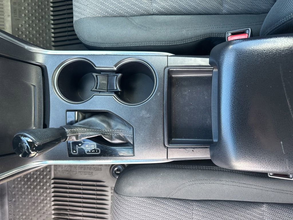 Used 2017 Toyota Camry LE image 28