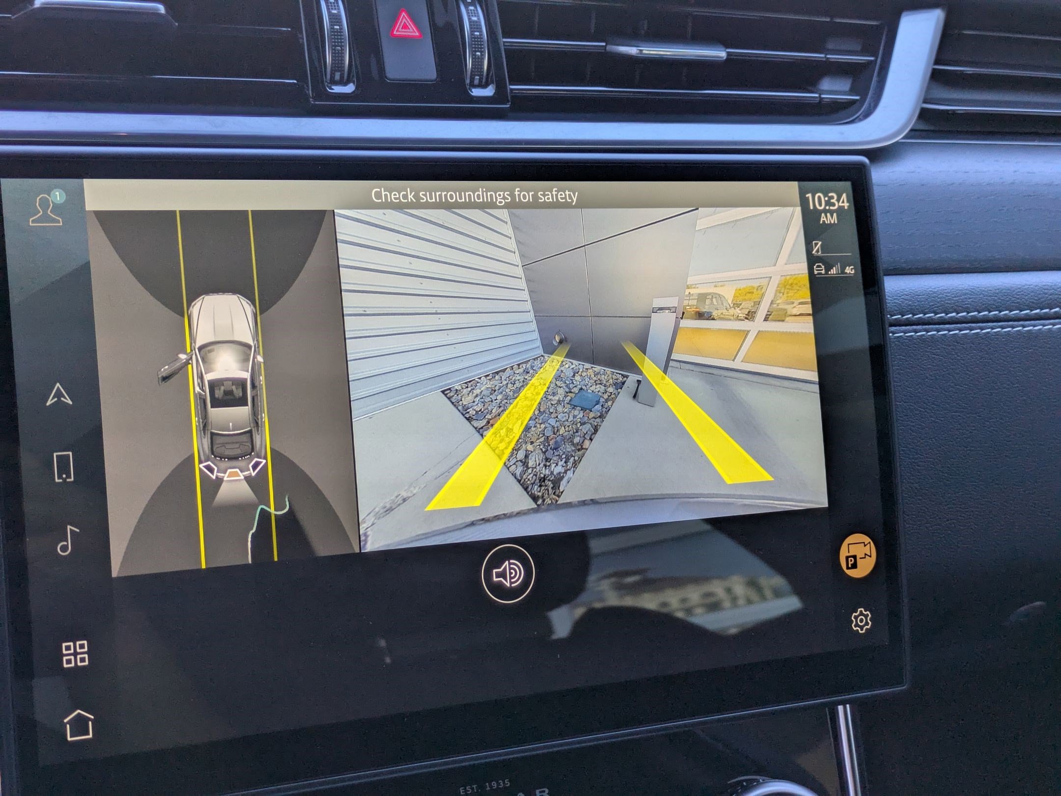 Used 2024 Jaguar XF R-Dynamic SE image 23