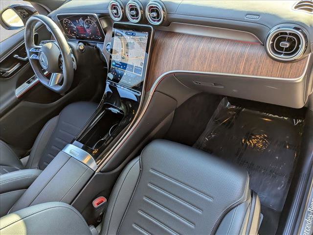 Used 2025 Mercedes-Benz GLC 300 4MATIC image 23