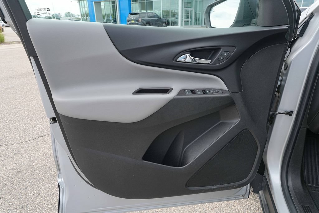 Used 2022 Chevrolet Equinox LS AWD/4WD image 24