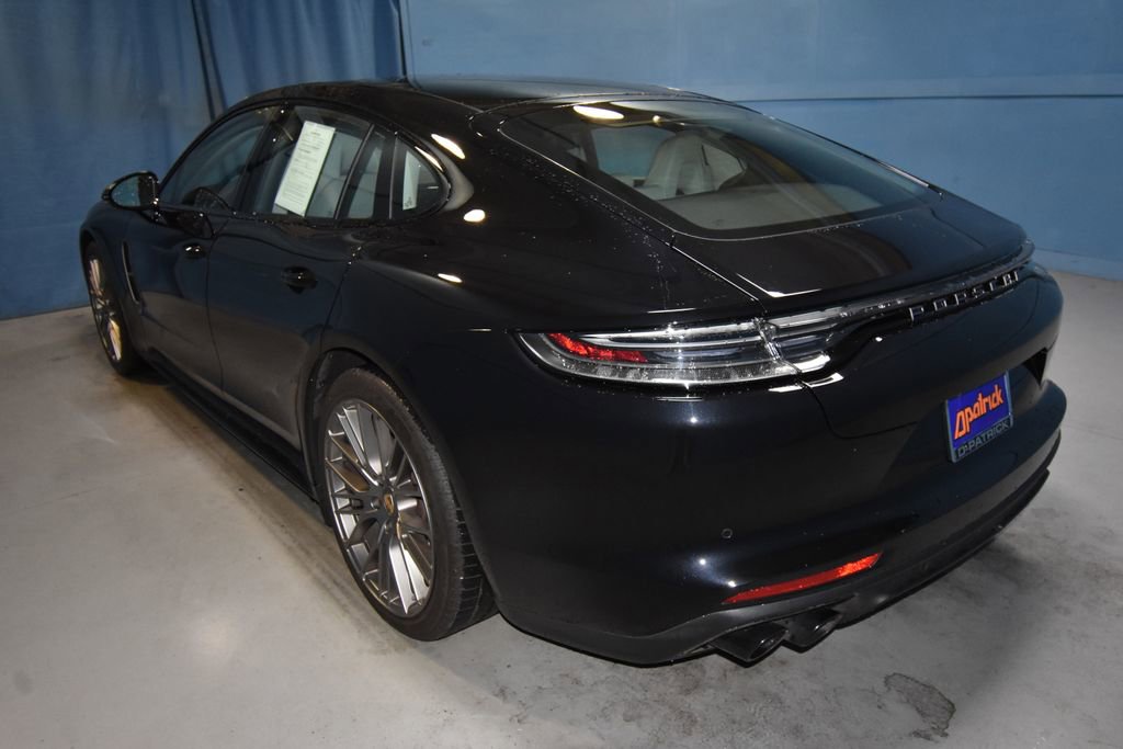 Used 2023 Porsche Panamera 4 Platinum Edition image 3