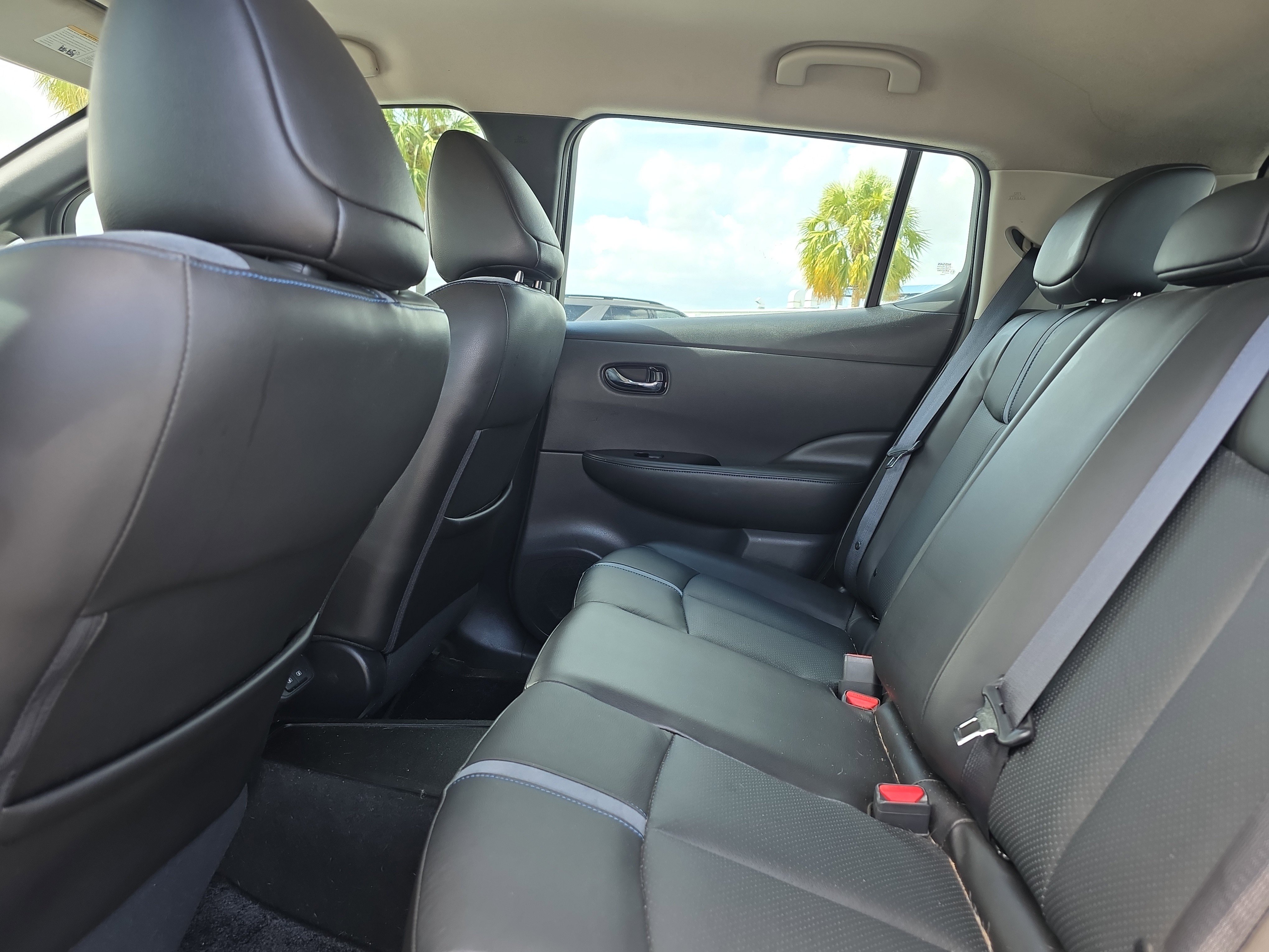 Used 2020 Nissan Leaf SL Plus image 17