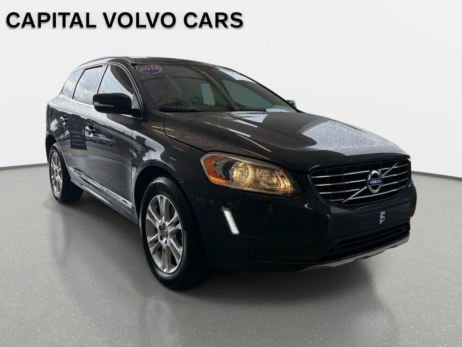 Used 2016 Volvo XC60 T5 Premier w/ Proximity Package FWD image 3