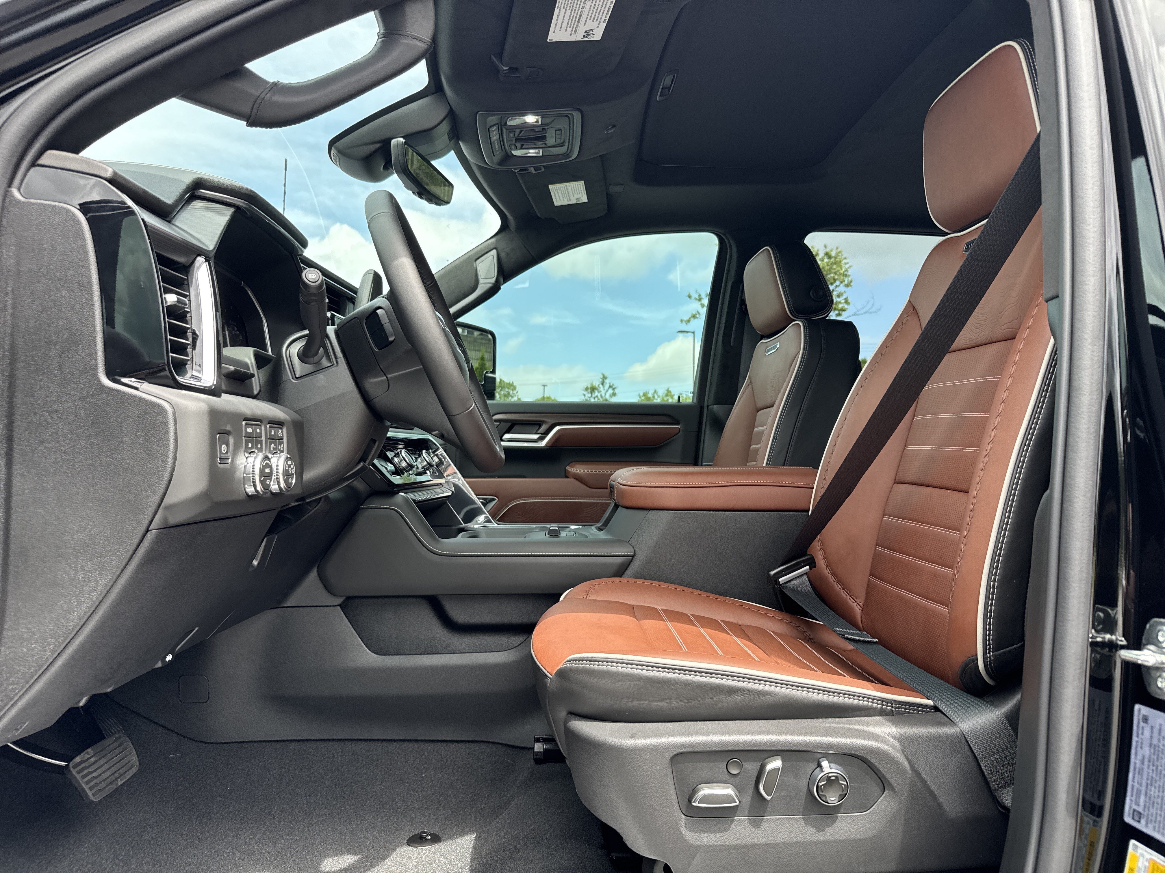 New 2026 GMC Sierra 2500 Denali Ultimate AWD/4WD image 18