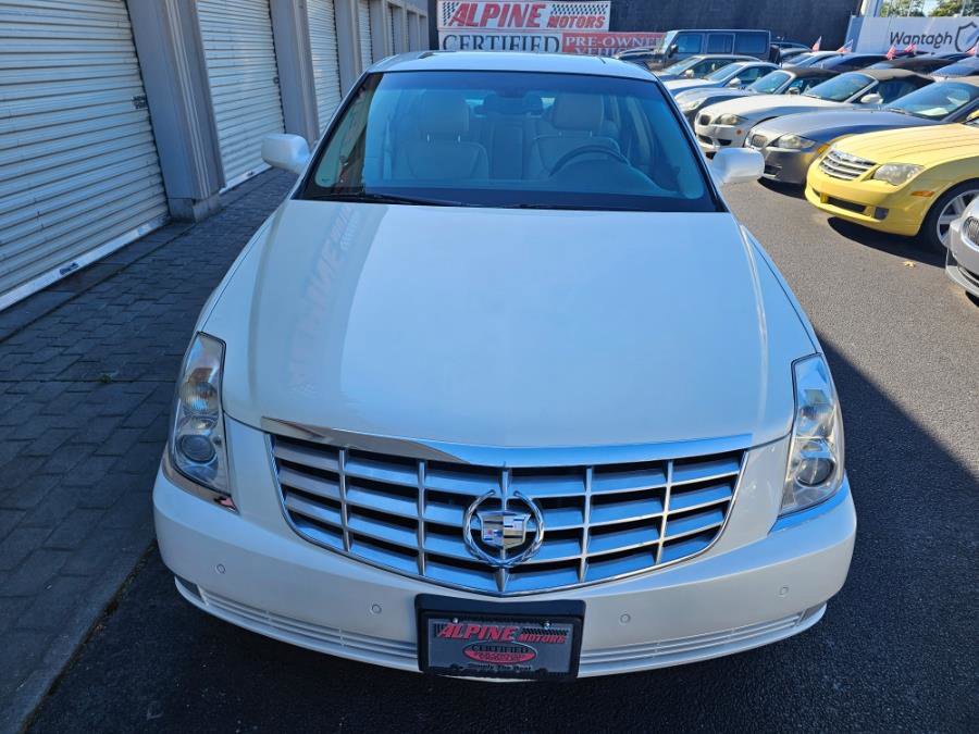 Used 2008 Cadillac DTS w/ Sun And Navigation Package FWD image 19