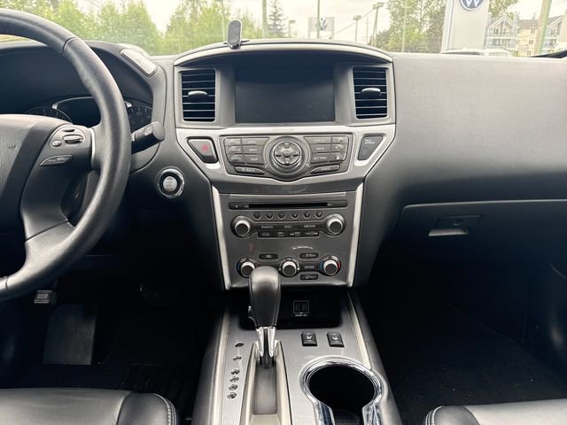 Used 2018 Nissan Pathfinder SL w/ SL Premium Package AWD/4WD image 22