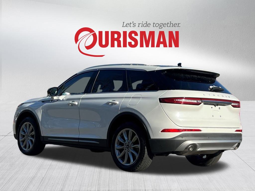 Used 2022 Lincoln Corsair AWD w/ Premium Package image 4