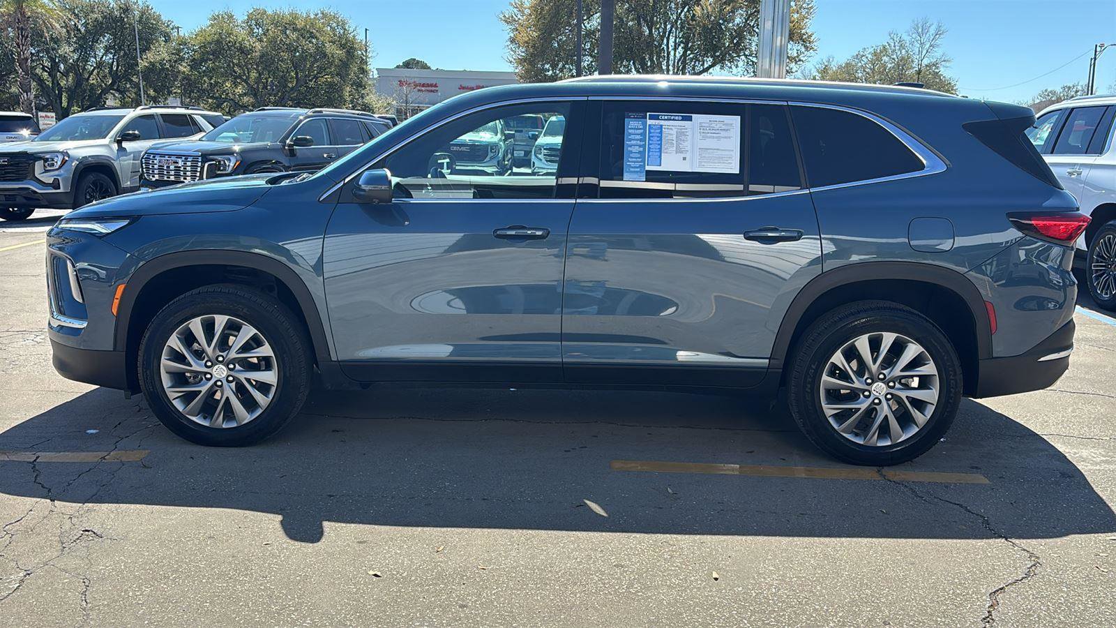 Certified 2025 Buick Enclave Preferred FWD image 4