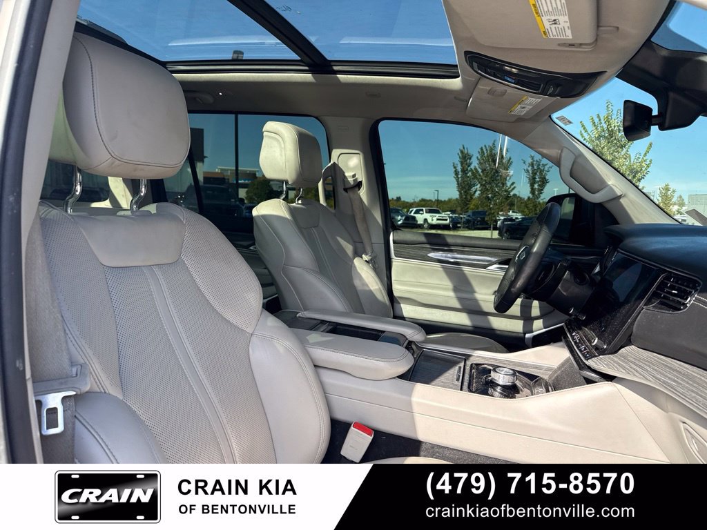 Used 2022 Jeep Wagoneer Series II w/ Premium Group I RWD image 4