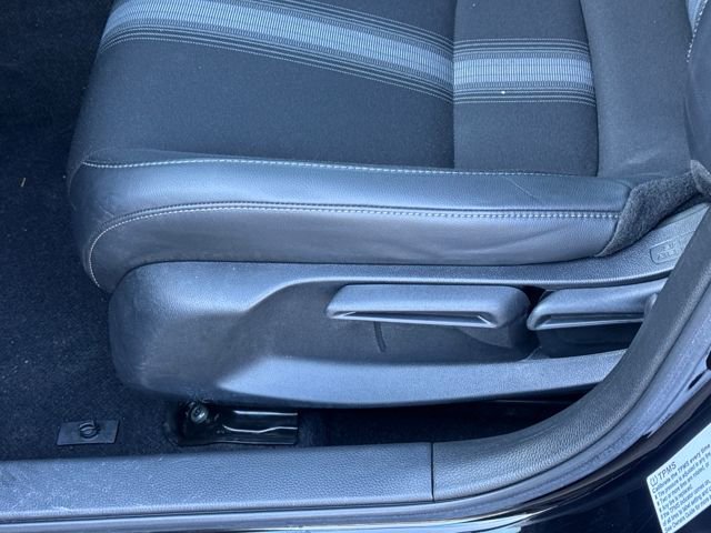 Used 2023 Honda Civic Sport image 4