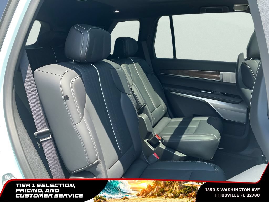 Used 2026 Cadillac Vistiq Sport w/ LPO, Floor Liner Package AWD/4WD image 22