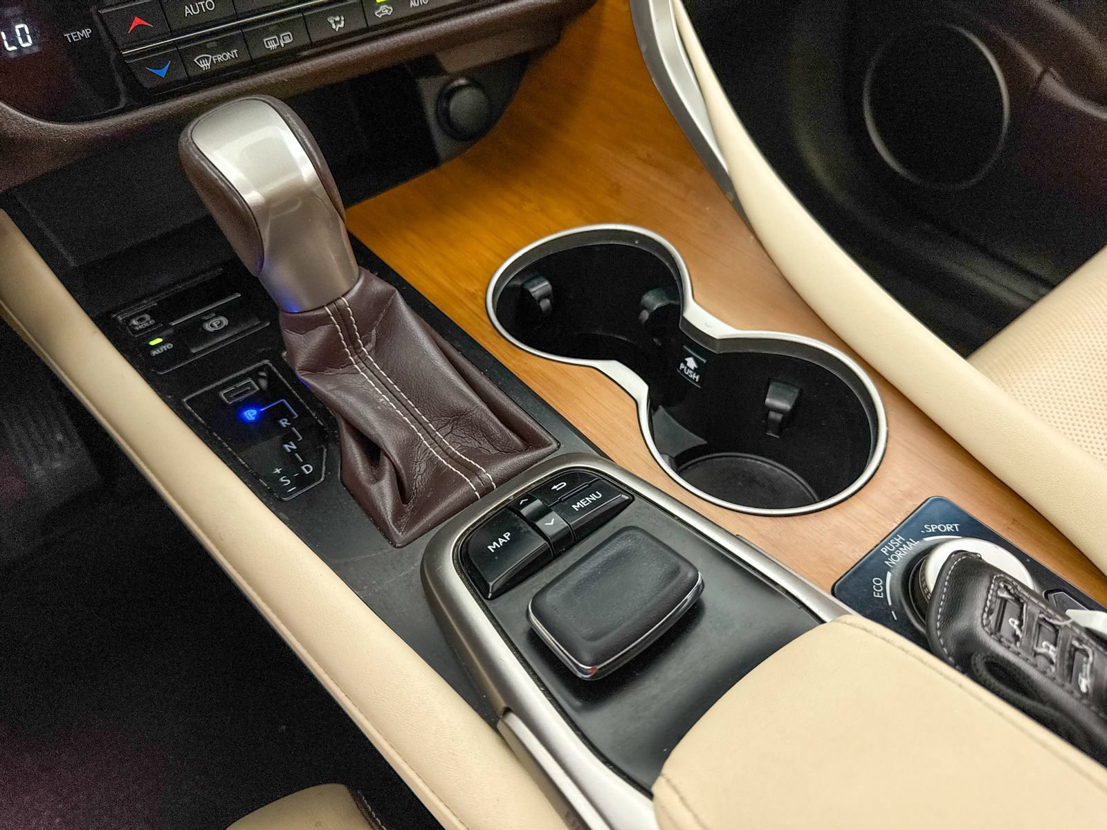 Used 2019 Lexus RX 450h AWD w/ Navigation Package image 25