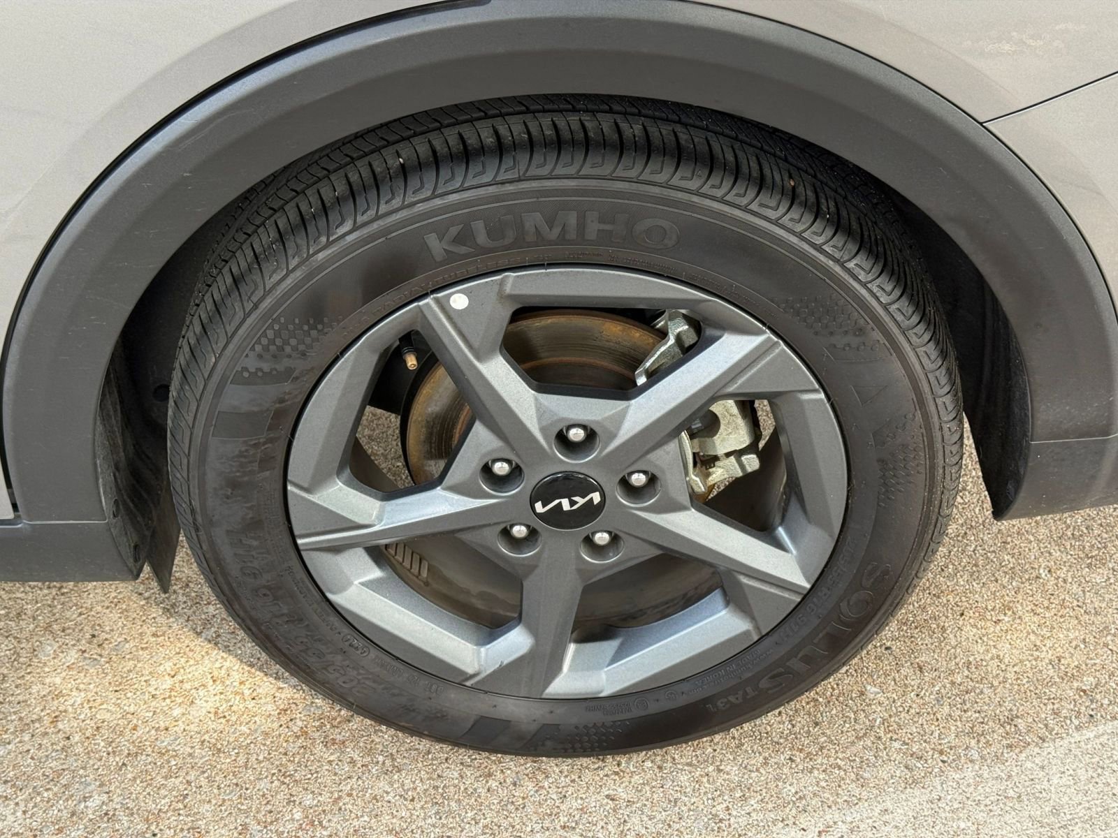 Used 2025 Kia K4 LXS image 32