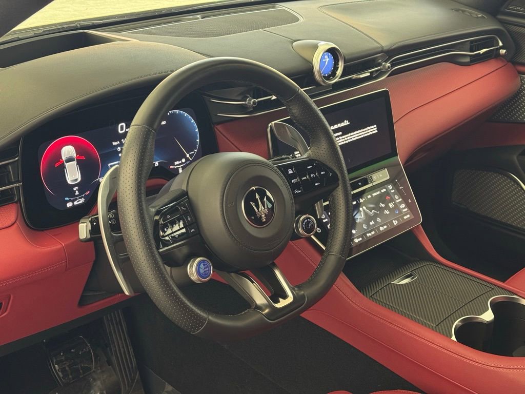 Used 2024 Maserati Grecale Trofeo image 8