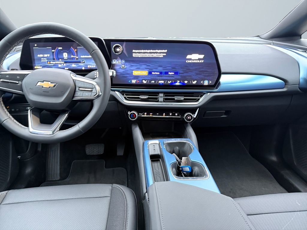 New 2026 Chevrolet Equinox EV LT image 10