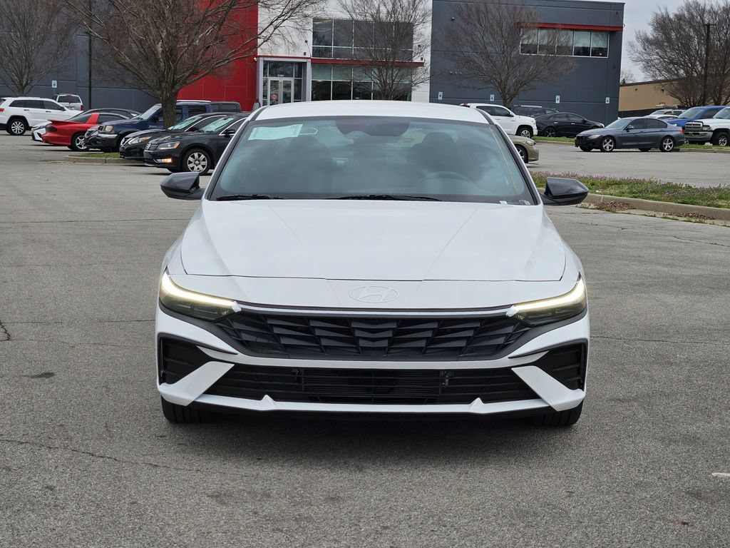 New 2026 Hyundai Elantra SEL FWD image 2