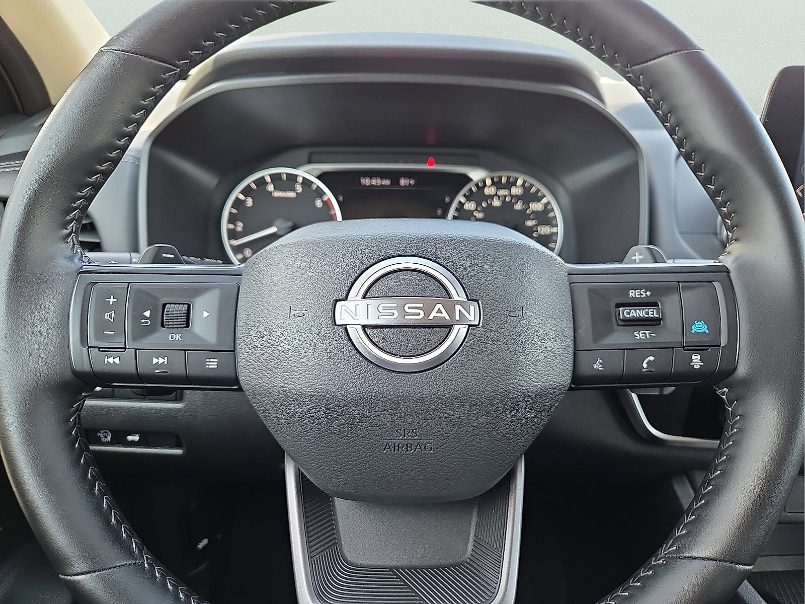Used 2025 Nissan Rogue SV FWD image 24