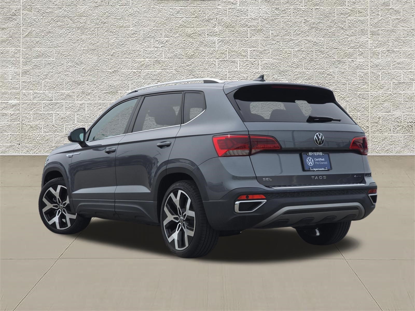 Certified 2023 Volkswagen Taos SEL AWD/4WD image 5