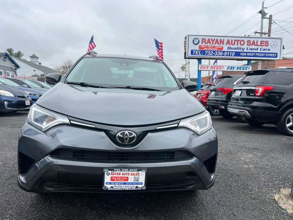 Used 2018 Toyota RAV4 LE w/ All Weather Liner Package image 3