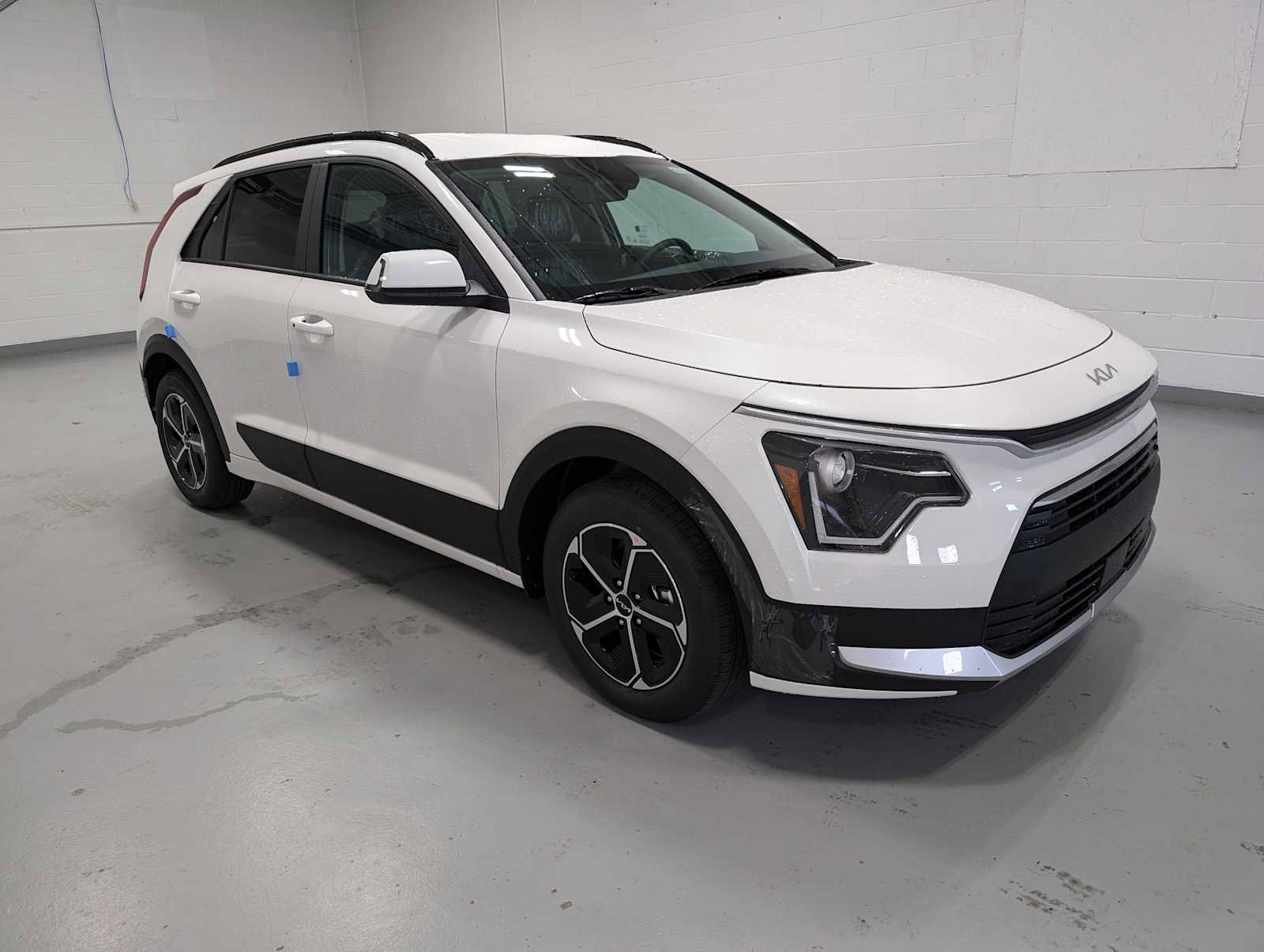 New 2025 Kia Niro EX image 6