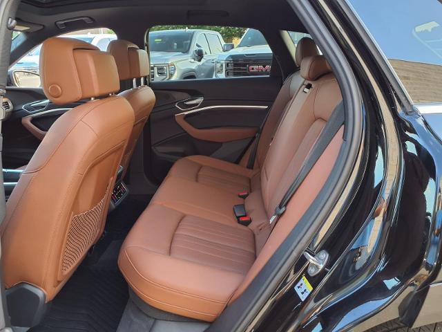Used 2022 Audi e-tron Premium Plus AWD/4WD image 20