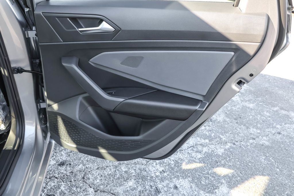 New 2026 Volkswagen Jetta SE FWD image 36