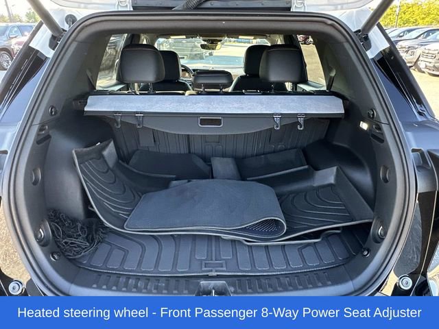 Used 2025 Chevrolet Equinox ACTIV w/ Safety and Technology Package image 16