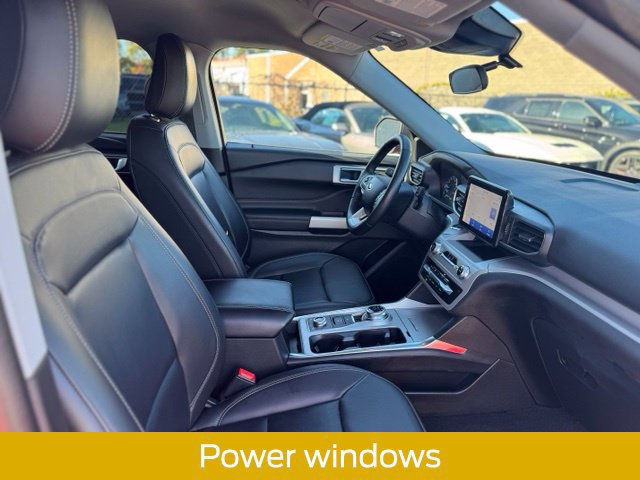 Used 2023 Ford Explorer XLT w/ Equipment Group 202A AWD/4WD image 31