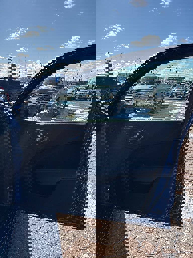 Used 2016 Chrysler 200 Limited w/ Convenience Group image 23