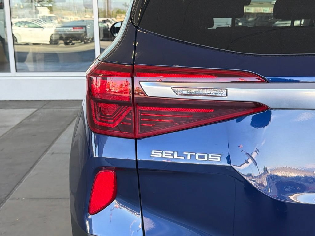 Used 2023 Kia Seltos S FWD image 11