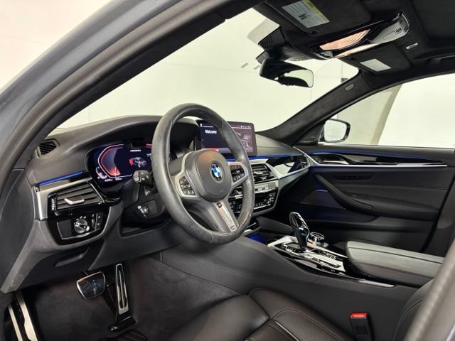 Used 2023 BMW M550i xDrive w/ Executive Package AWD/4WD image 9
