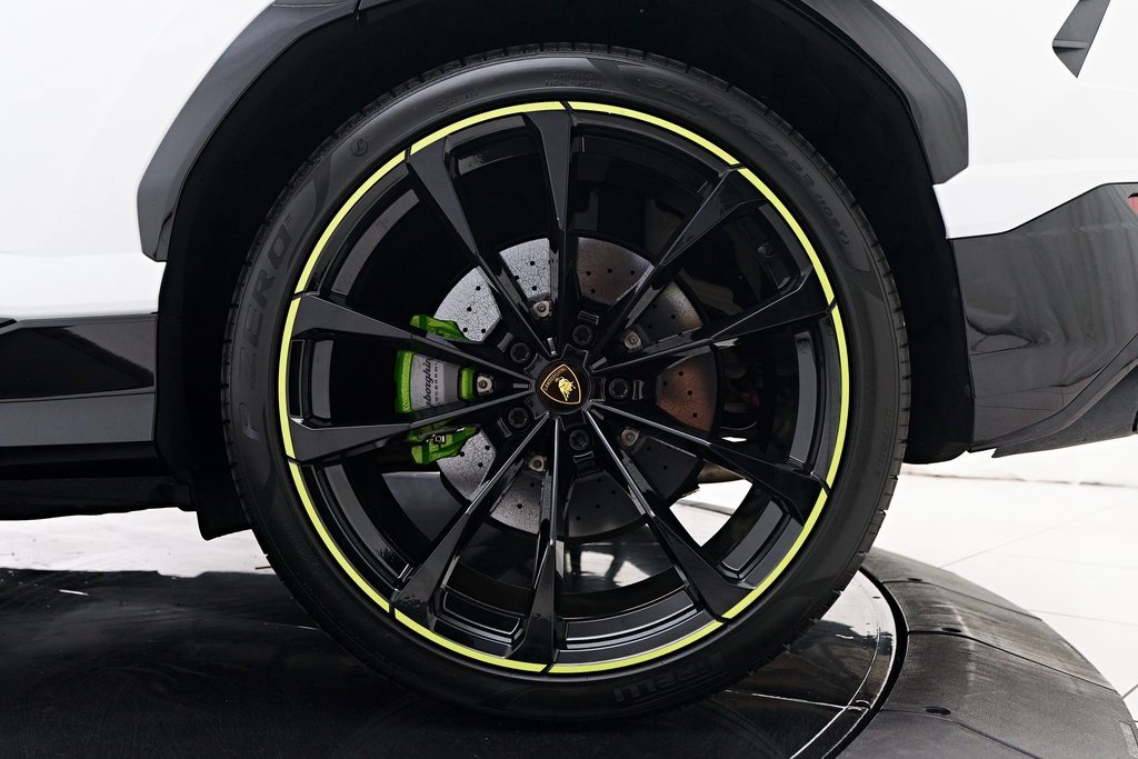 Used 2022 Lamborghini Urus image 27