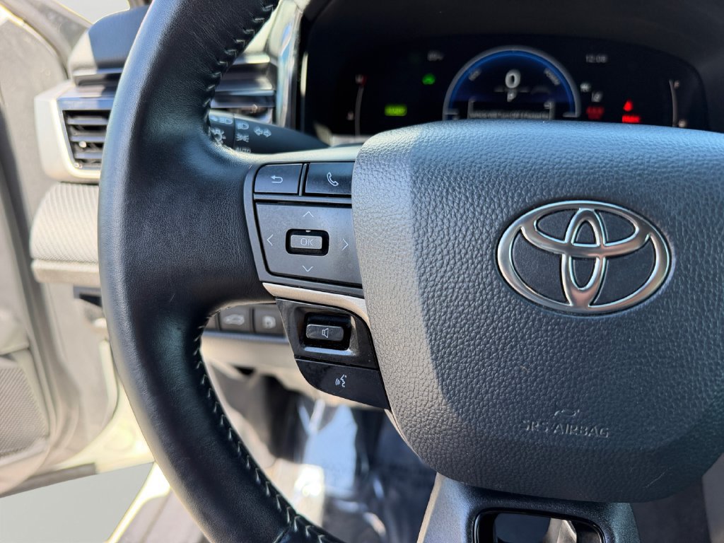 Used 2025 Toyota Camry SE FWD image 20