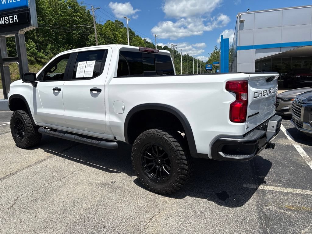 Used 2022 Chevrolet Silverado 1500 ZR2 w/ Technology Package AWD/4WD image 3