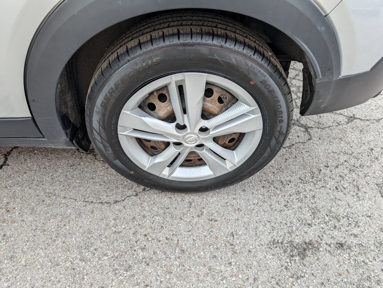 Used 2020 Nissan Kicks S FWD image 26