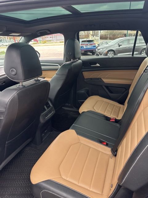 Used 2023 Volkswagen Atlas Cross Sport SEL Premium R-Line image 23