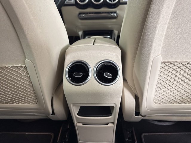 Used 2021 Mercedes-Benz GLB 250 image 22