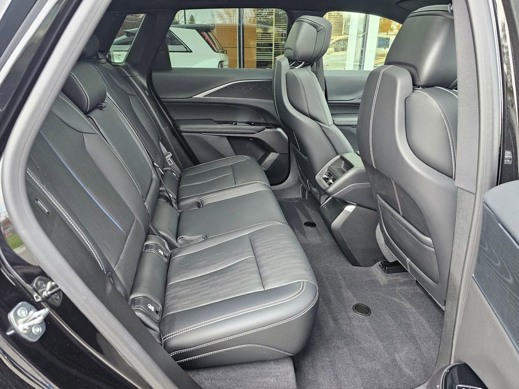 Used 2025 Cadillac Lyriq Sport image 12