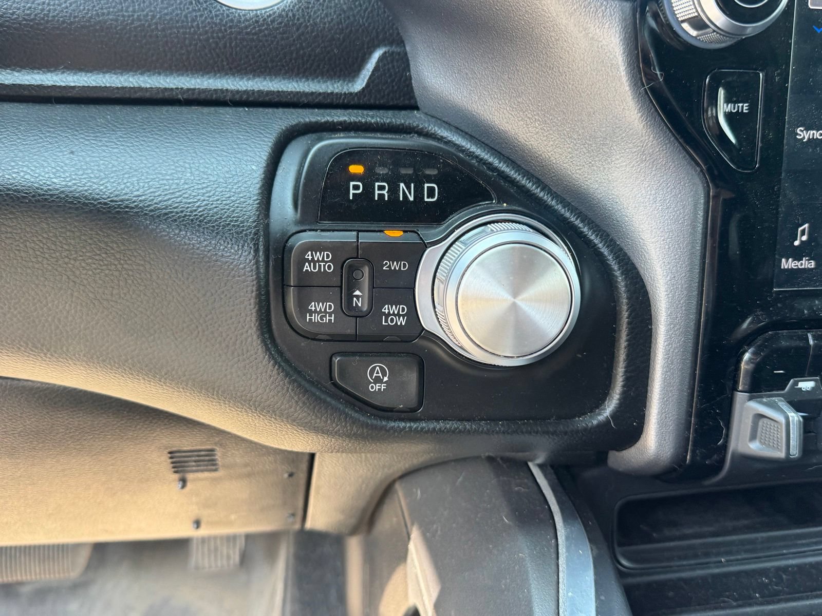 Used 2023 RAM 1500 Laramie AWD/4WD image 21