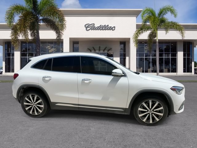 Used 2023 Mercedes-Benz GLA 250 4MATIC w/ Premium Package image 16