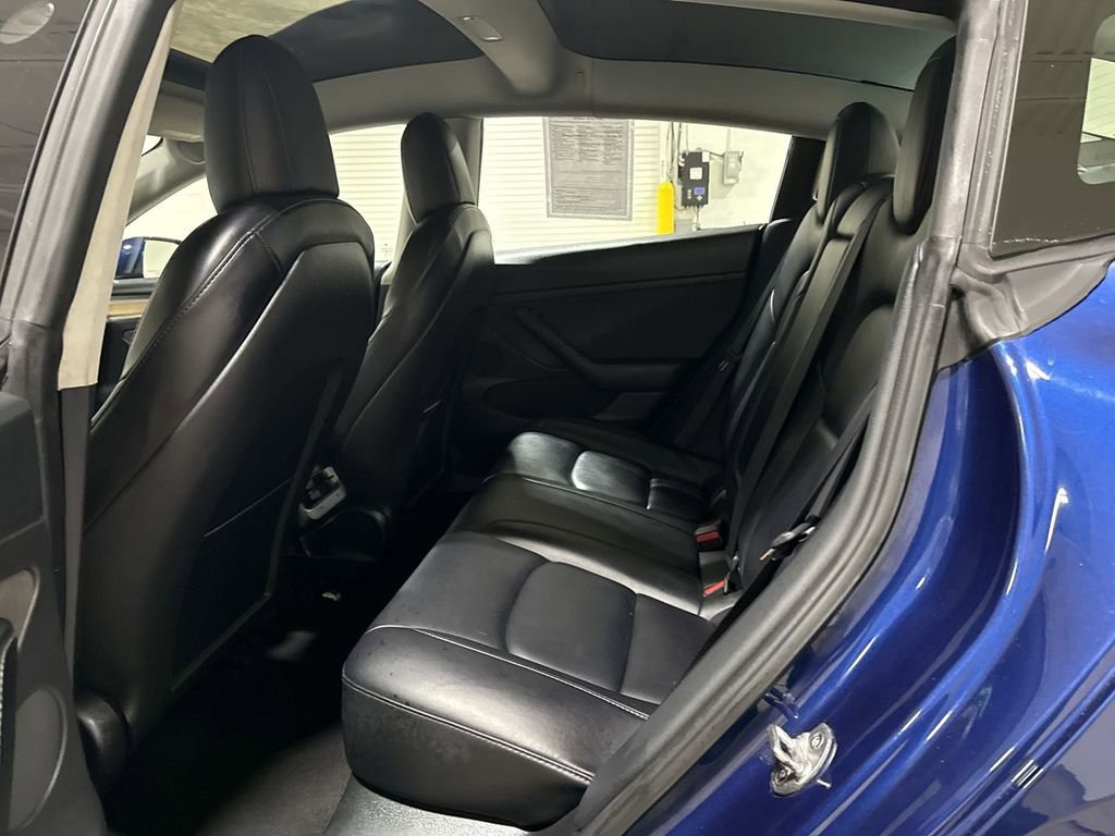 Used 2022 Tesla Model 3 image 23