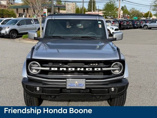 Used 2022 Ford Bronco Outer Banks AWD/4WD image 2