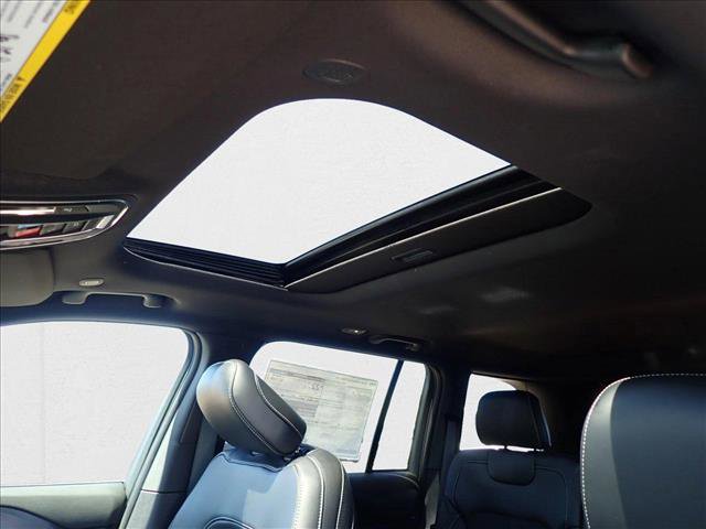 New 2025 Jeep Grand Cherokee Altitude image 15