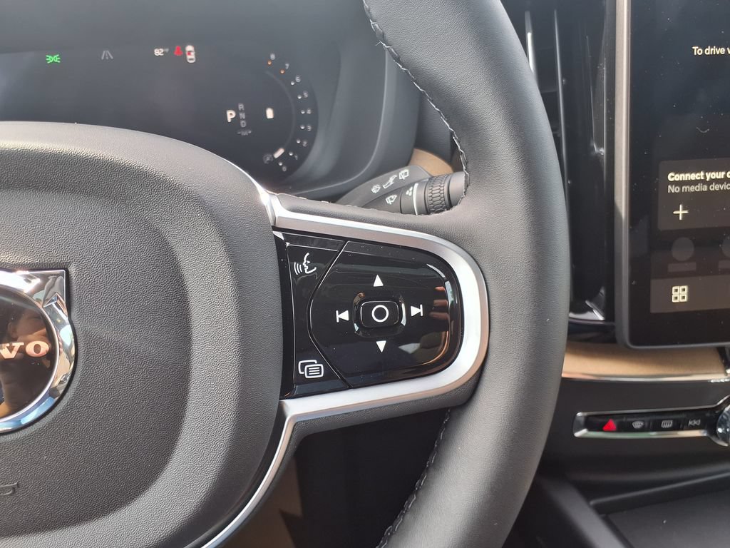 New 2026 Volvo XC60 B5 Plus w/ Protection Package Premier AWD/4WD image 21