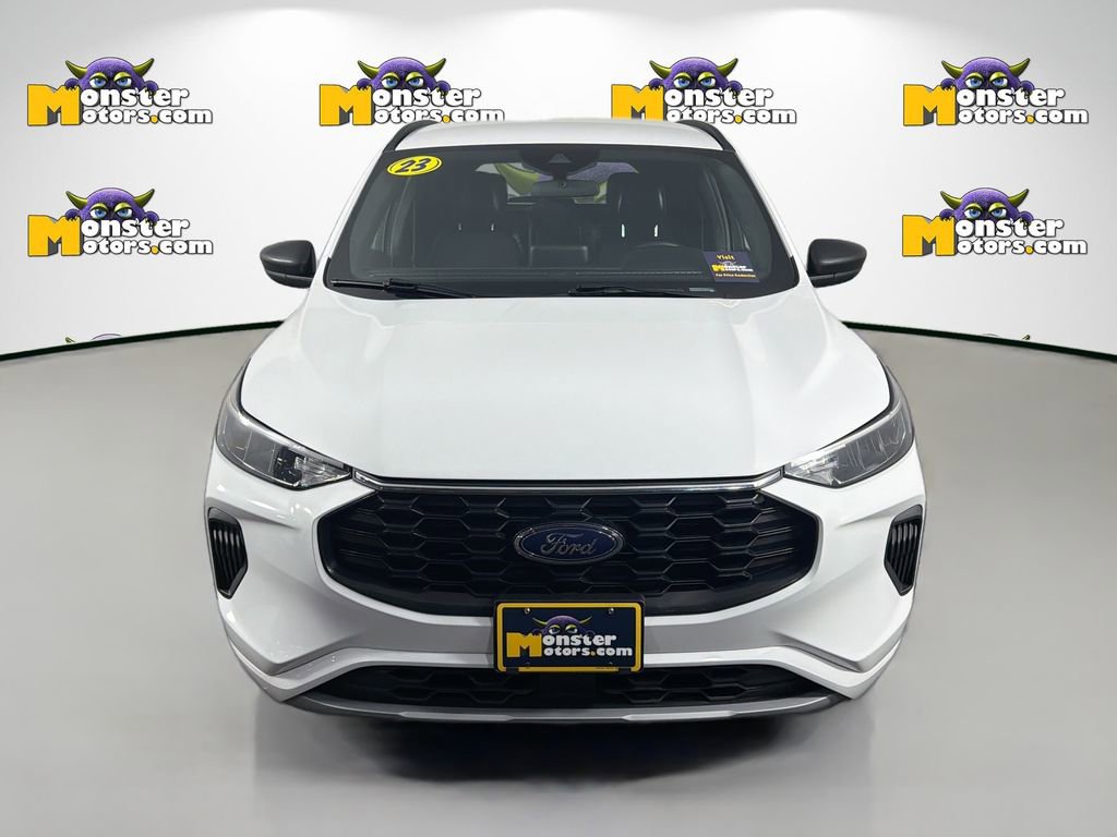 Used 2023 Ford Escape ST-Line w/ Equipment Group 301A image 2